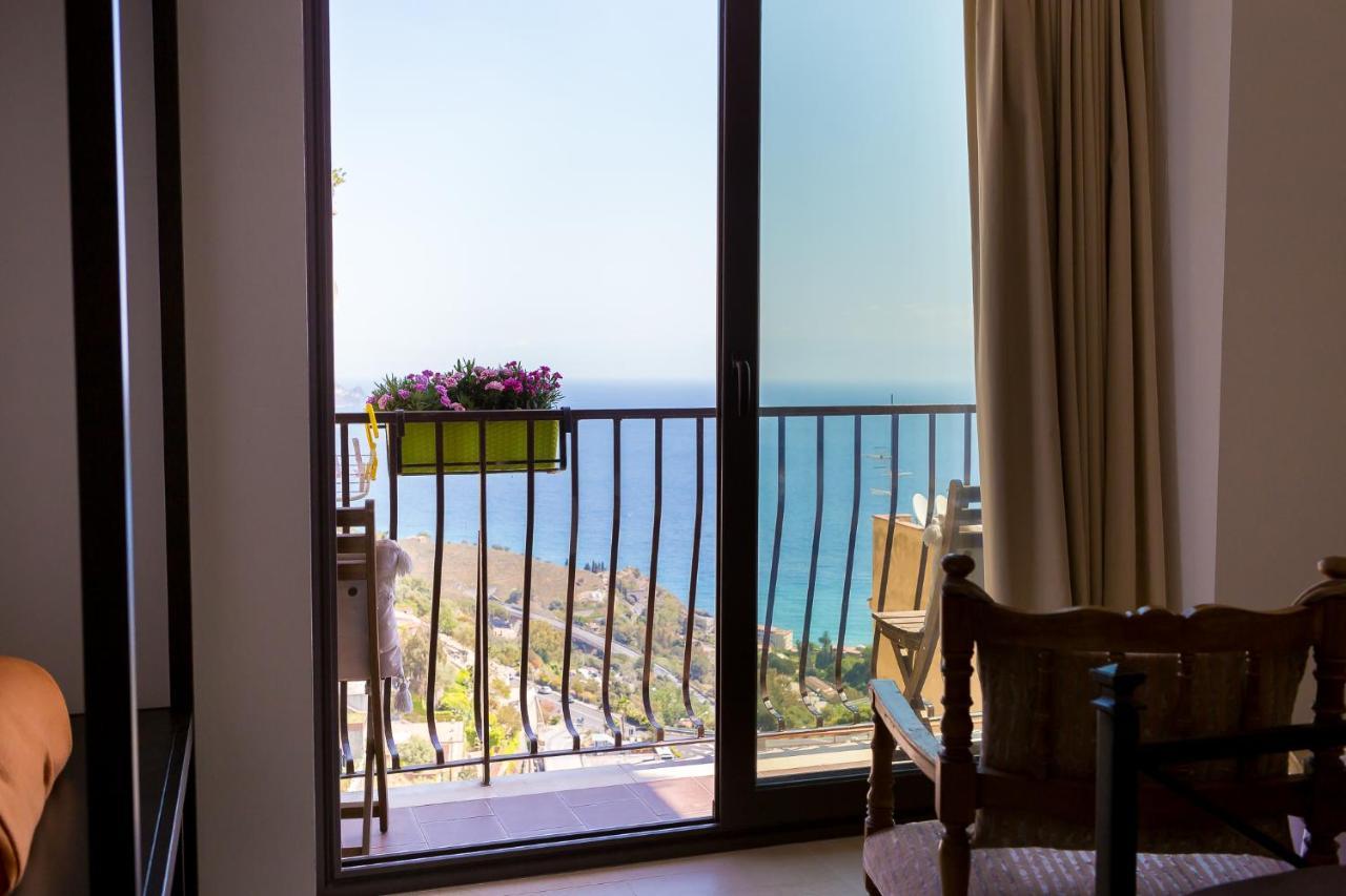 B&B La Casa Gialla Ταορμίνα Εξωτερικό φωτογραφία